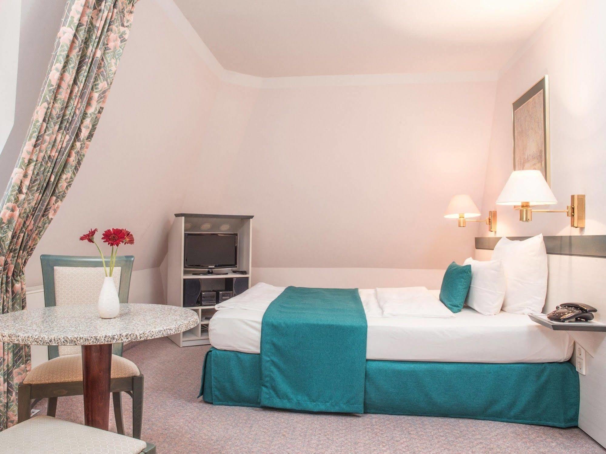 Aparthotel Villa Freisleben Dresden Bagian luar foto