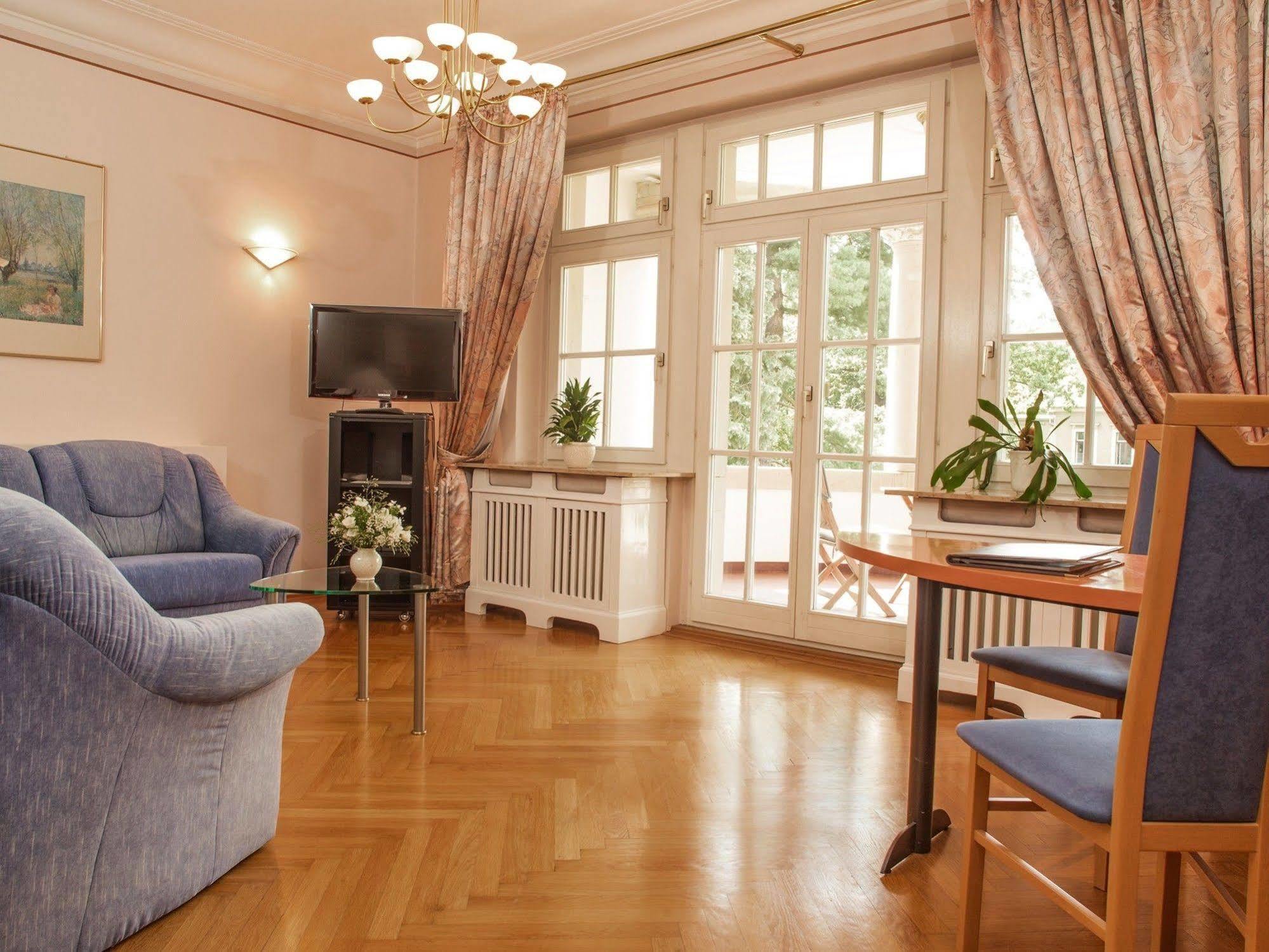 Aparthotel Villa Freisleben Dresden Bagian luar foto