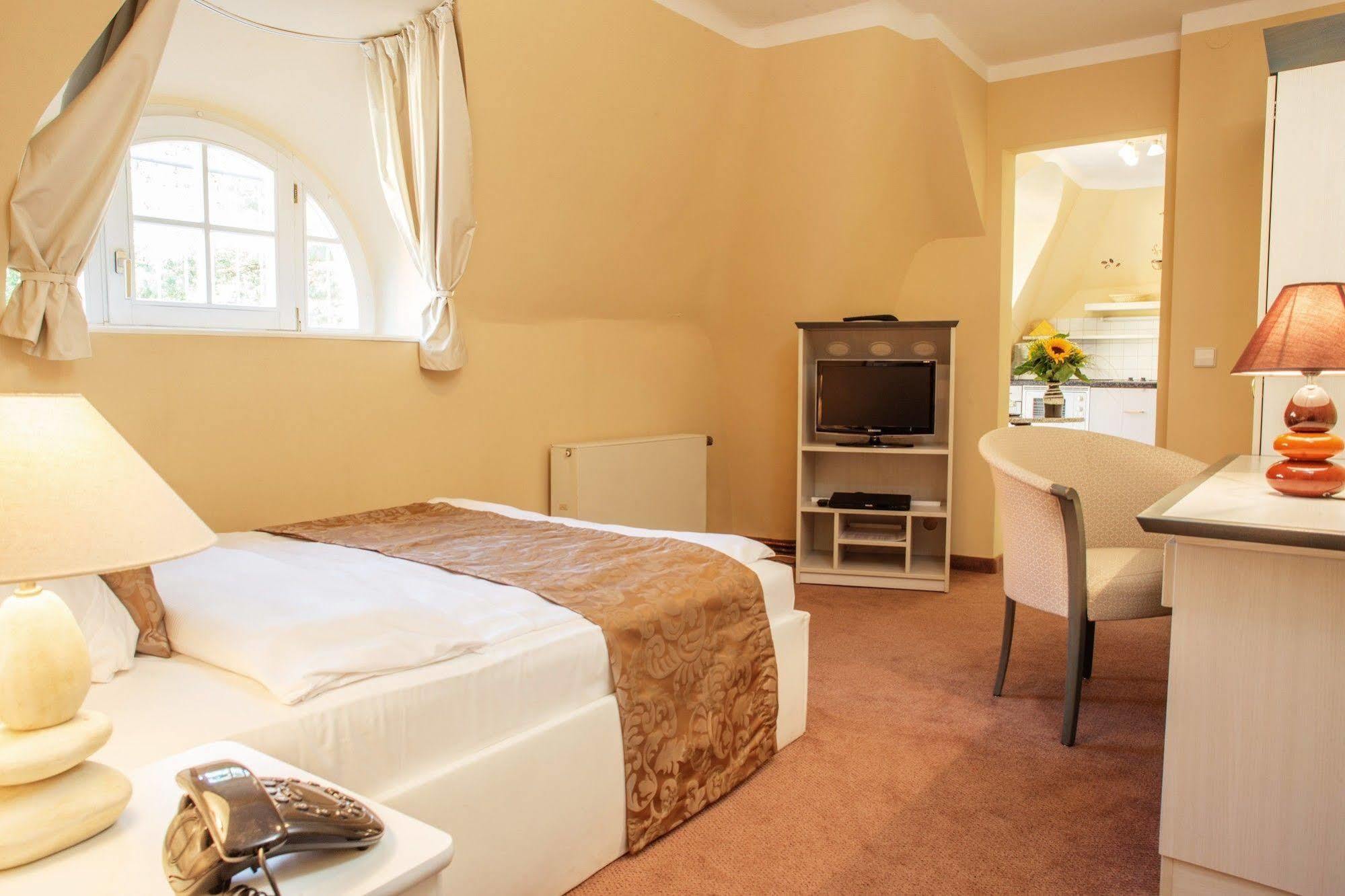 Aparthotel Villa Freisleben Dresden Bagian luar foto