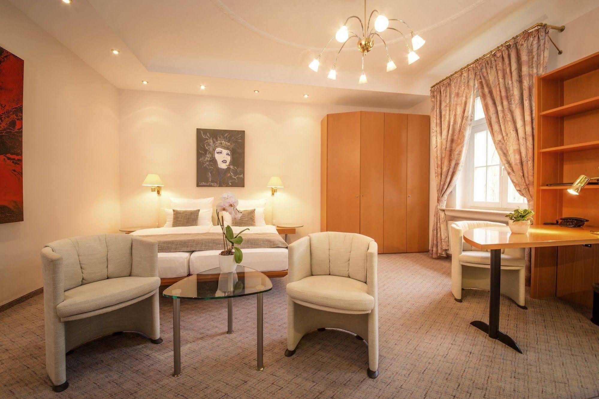 Aparthotel Villa Freisleben Dresden Bagian luar foto