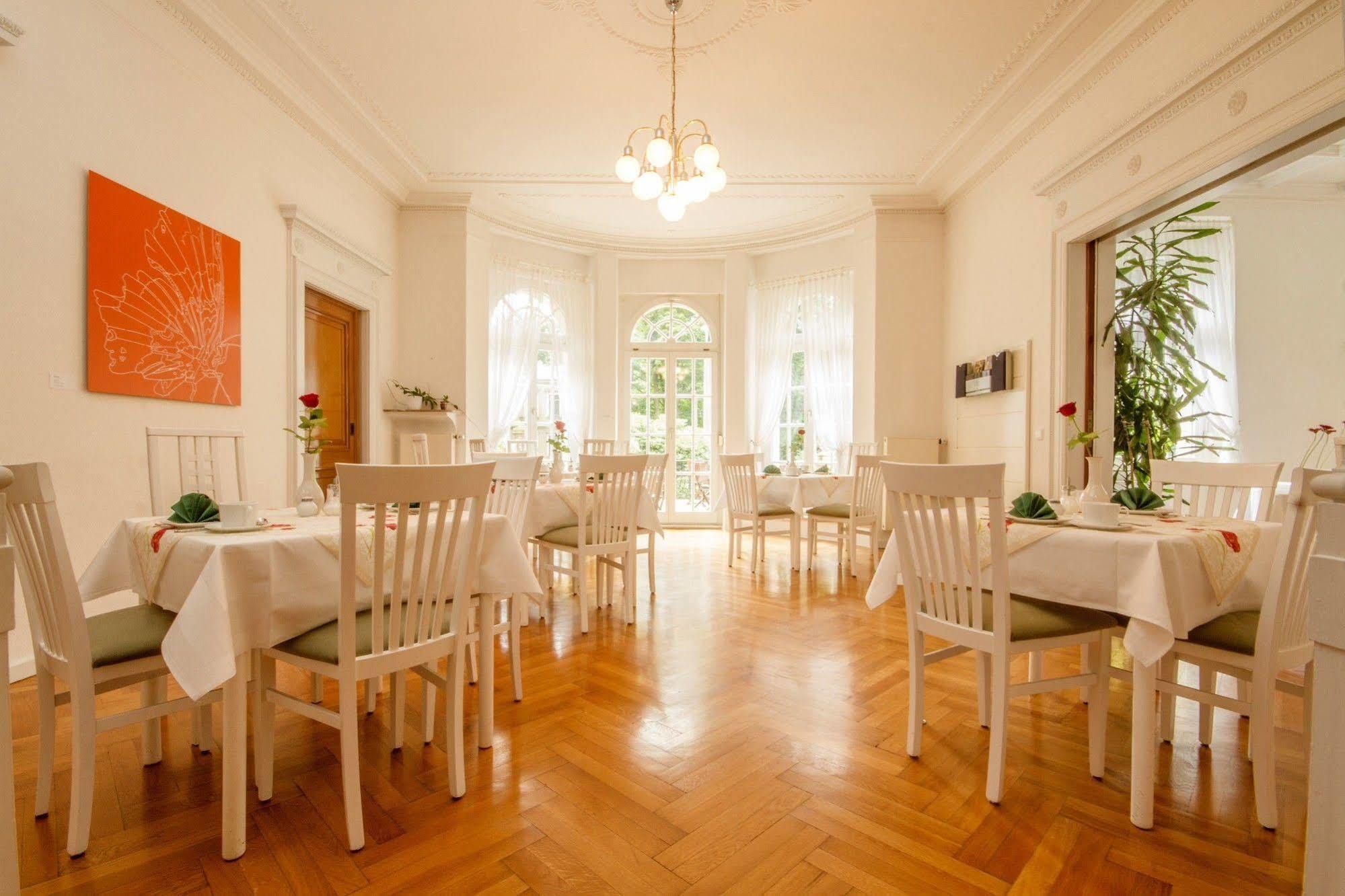 Aparthotel Villa Freisleben Dresden Bagian luar foto
